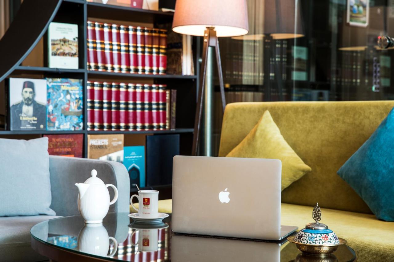 클라리온 호텔 골든 혼 이스탄불 외부 사진 Library at the hotel